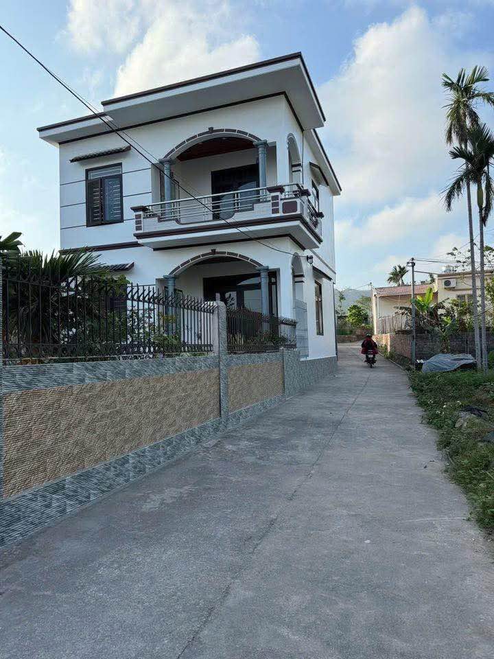 Đất nền gần dốc giao thông cột 8, Hà Tu, Hạ Long - Diện tích 48m² chỉ 1.27 tỷ!