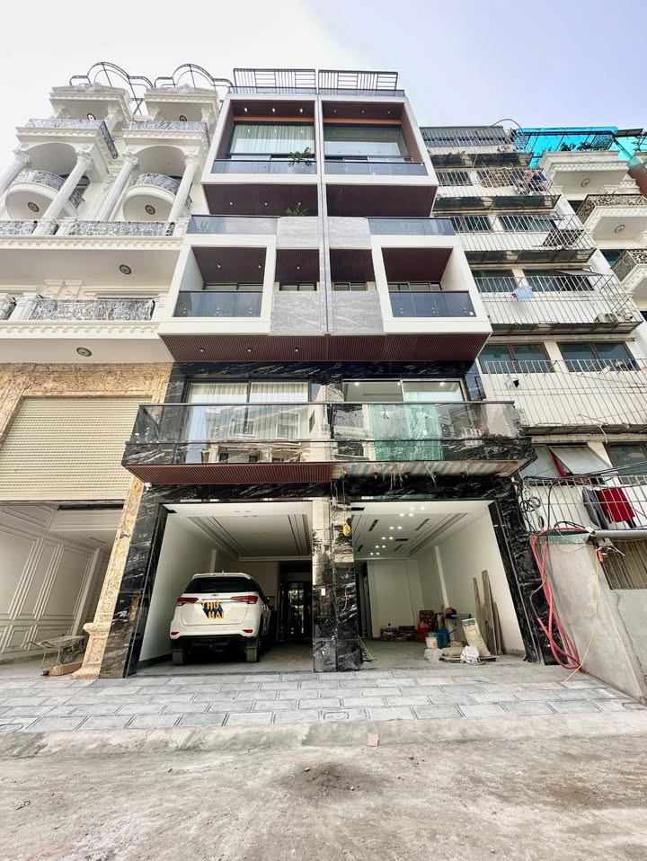 Nhà Ngọc Thụy Long Biên 65m² giá 20 tỷ - Vị trí đẹp ngay công viên!