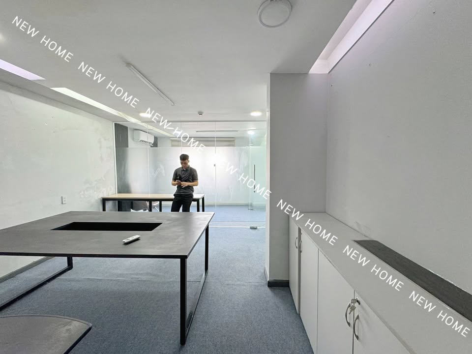 Cho thuê văn phòng 100m² mặt tiền Lê Văn Sỹ - Giá 16 triệu/tháng, tiện ích đầy đủ!