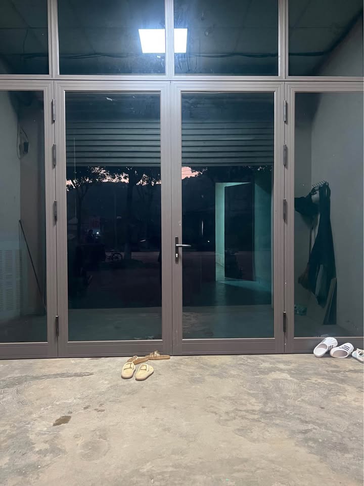 Bán gấp 2 Căn nhà mặt đường Lê Duẩn, Sơn La - Diện tích 145m², giá chỉ 2 tỷ!