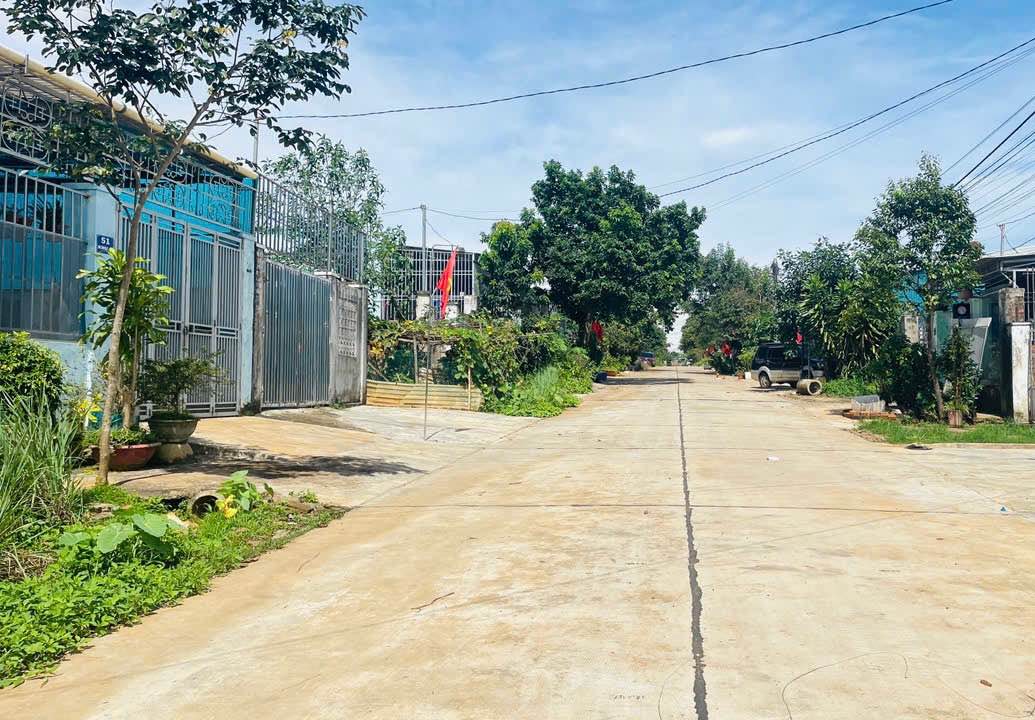 Đất nền hẻm 17 Nguyễn Tuân, Pleiku 100m² giá 950 triệu - Hướng Đông, thương lượng dễ dàng!