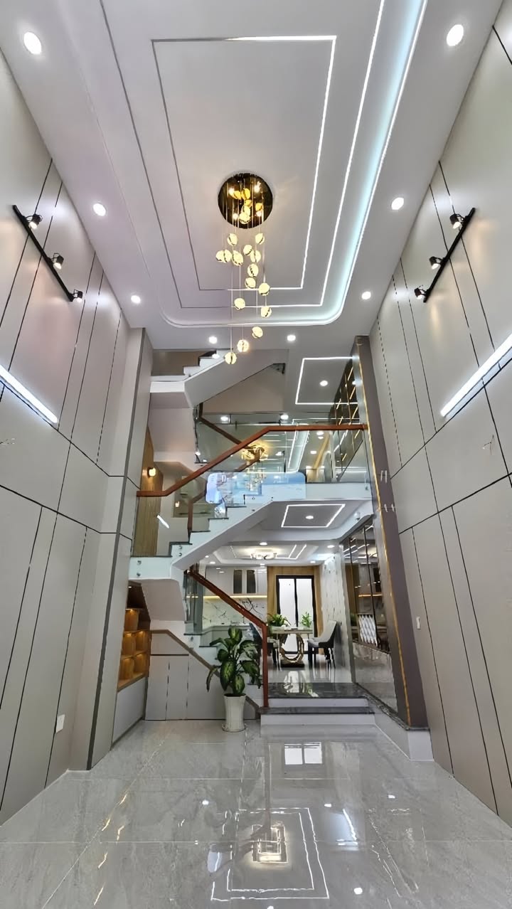 Nhà Đúc 5 Tầng 56m² Đường Lê Văn Quới, Bình Tân - Chỉ 7 tỷ, Sân Thượng Thoáng Mát!