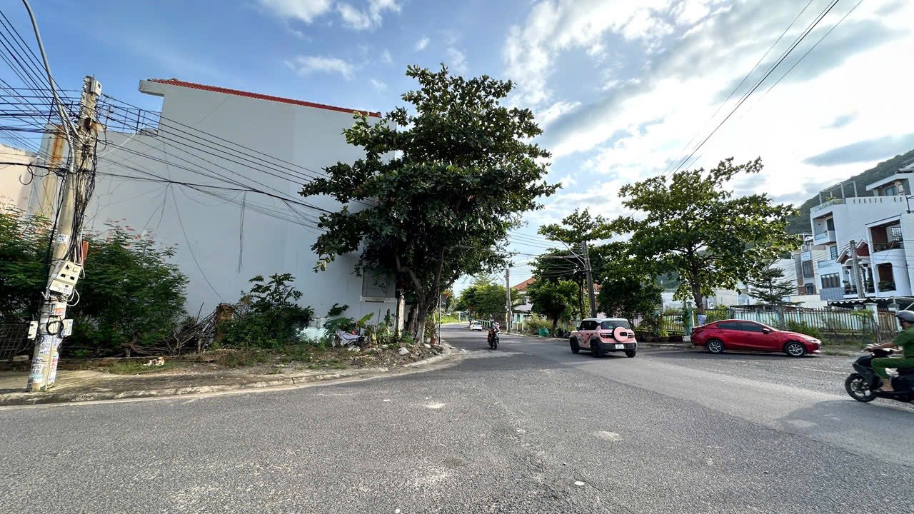 Đất nền Nha Trang 75m² giá 6.5 tỷ - Lô góc đẹp, gần biển!