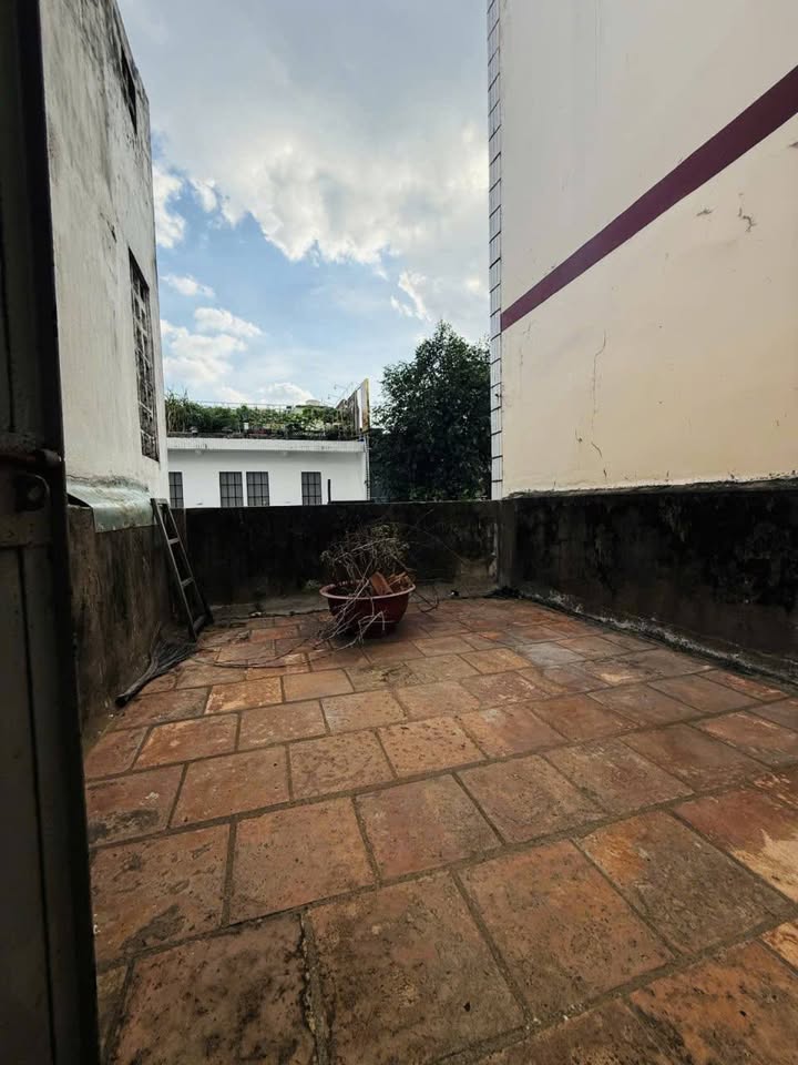 Nhà mặt tiền Trần Tuấn Khải, Quận 5, 33m², giá 15 tỷ - Kinh doanh sầm uất!