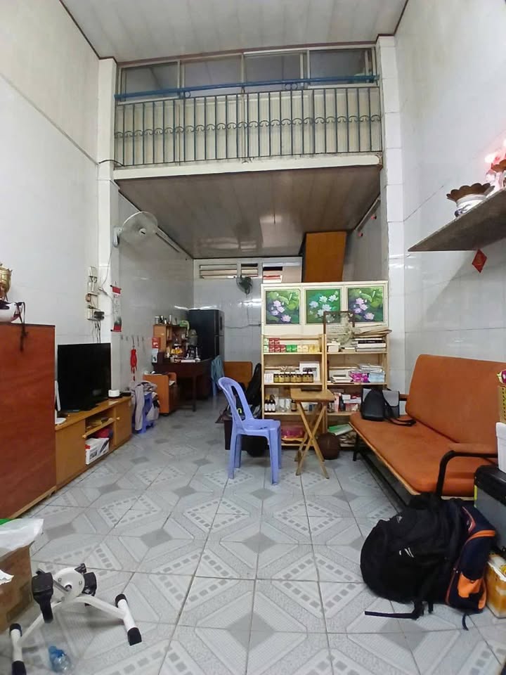 Nhà riêng hẻm cụt Nguyễn Thị Nhỏ, Q5 50m² giá 5.4 tỷ - Tiện ở và đầu tư!