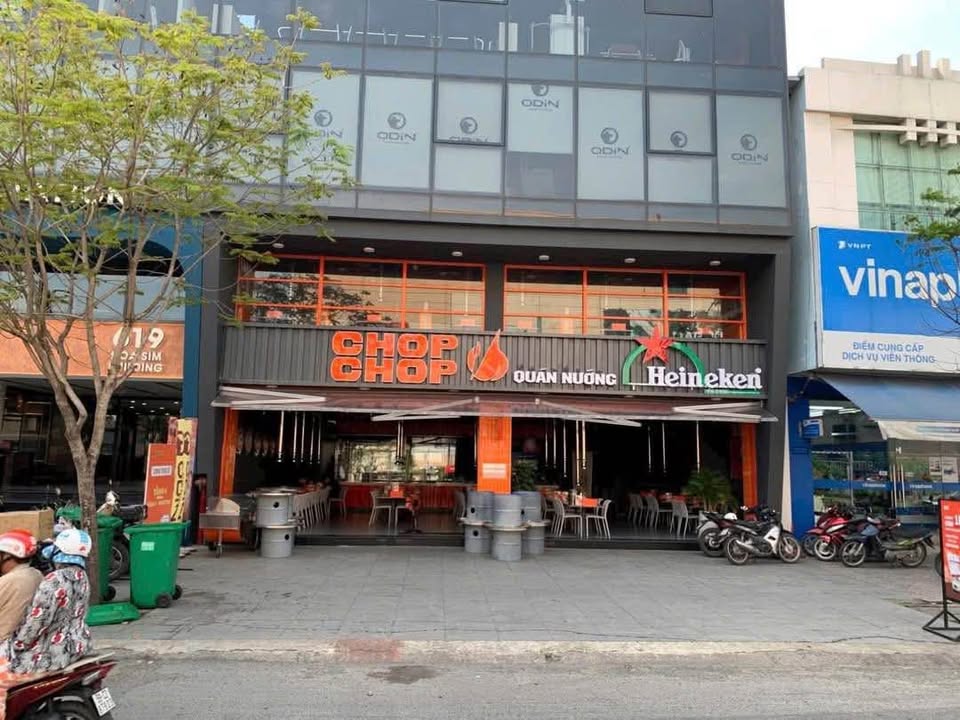 Cho thuê mặt bằng 310m² tại Nguyễn Thị Thập, Quận 7 - Kinh doanh sầm uất!