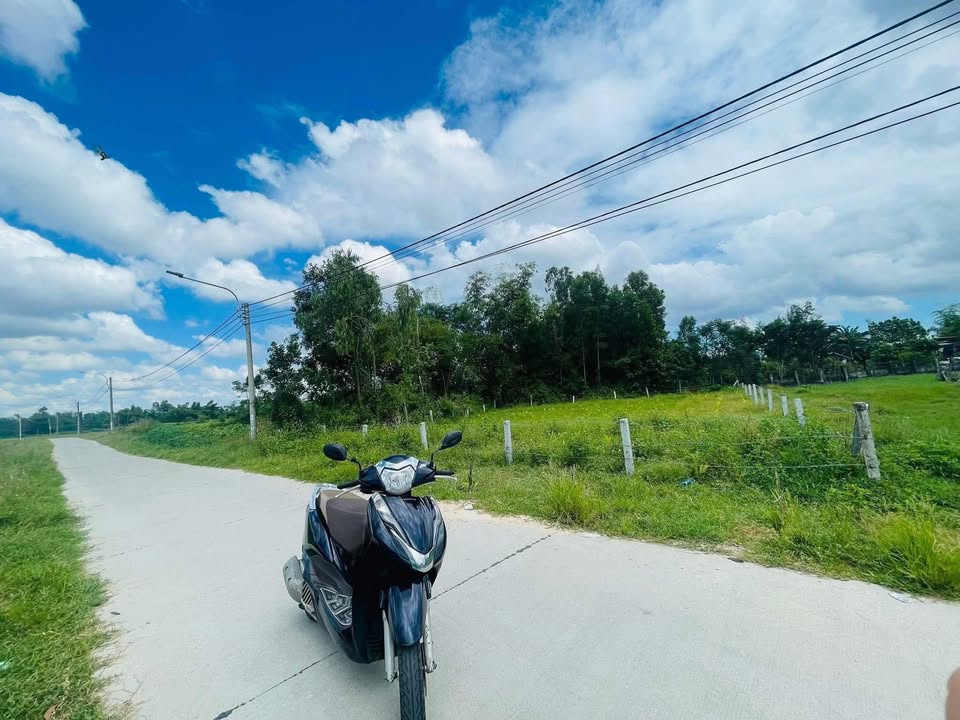 Đất nền Hương An 600m² giá 300 triệu - Sổ hồng chính chủ, tiện ích đầy đủ!