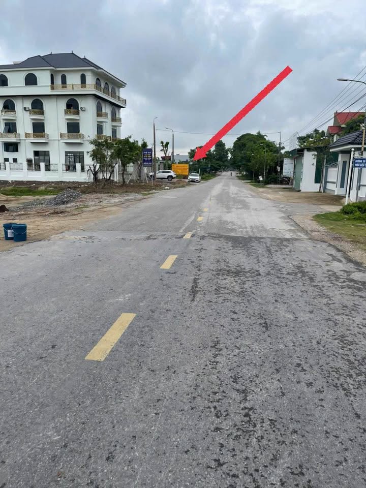 Đất thổ cư xã Quảng Lưu 160m² giá 2 tỷ - Hướng Đông, gần khu dân cư!