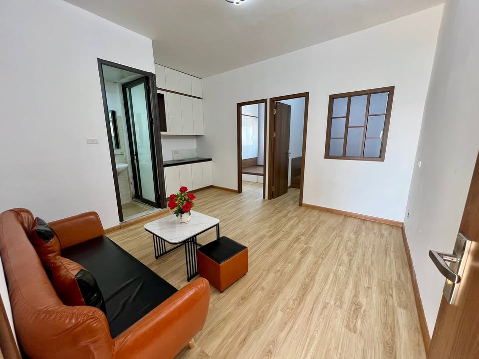 Căn hộ Chung cư Tây Hồ 56m² giá 3.35 tỷ - Sổ đỏ chính chủ, đầy đủ tiện nghi!