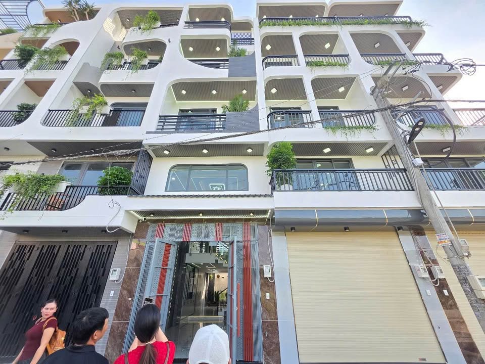 Nhà phố 5 tầng Thạnh Xuân 33, Quận 12, 64m² giá 7 tỷ - Tiện ích đầy đủ!