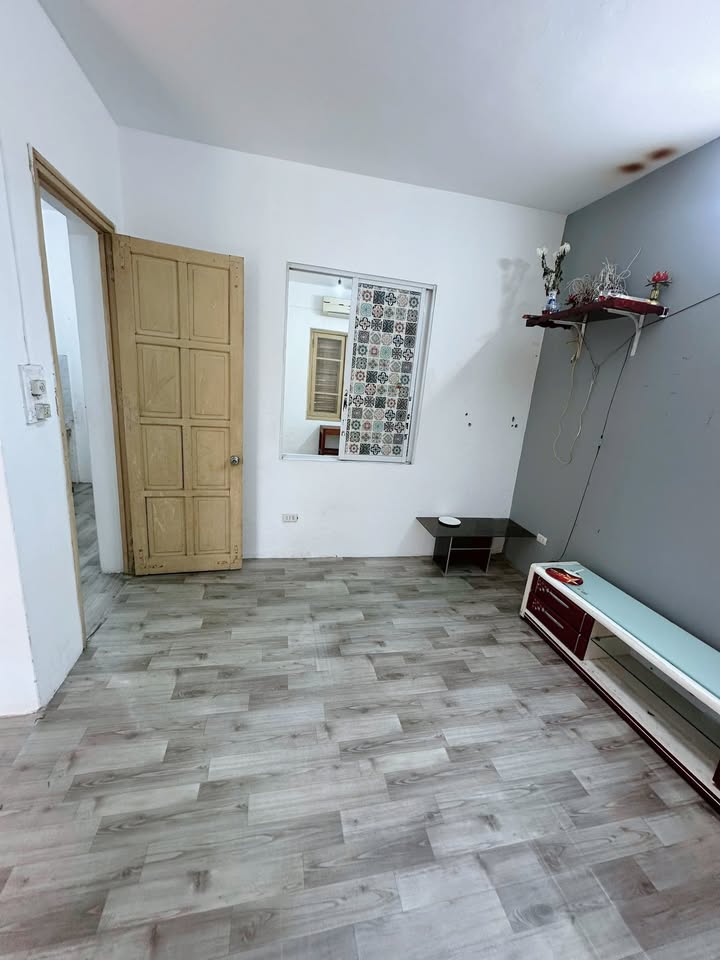 Căn hộ tập thể Lương Khánh Thiện, Tân Mai 50m² - Thiết kế theo ý thích của bạn!