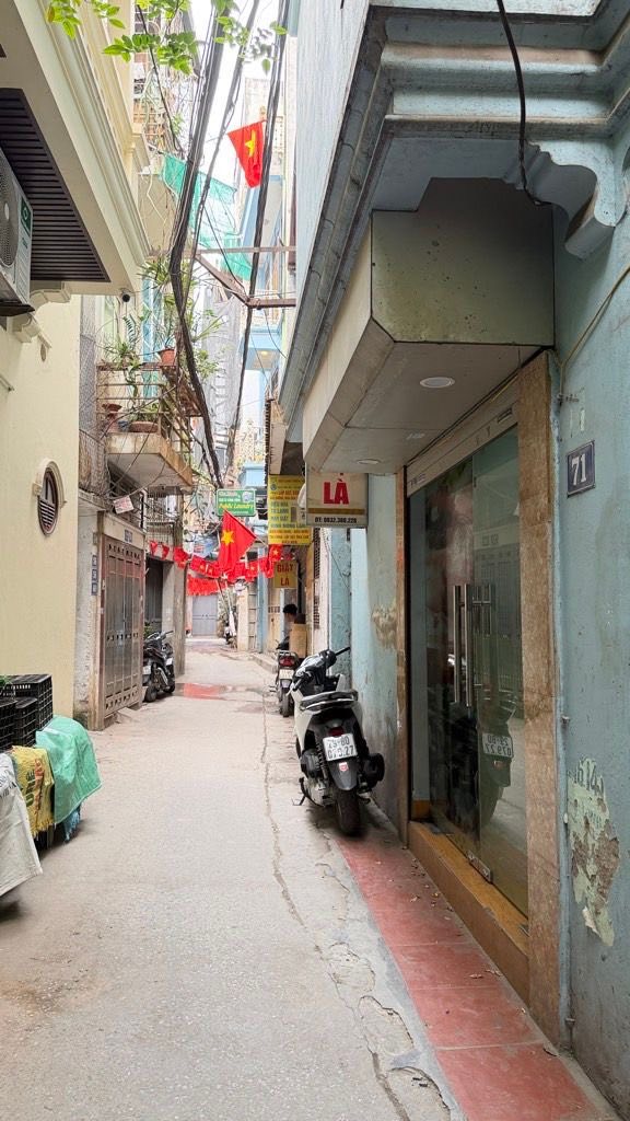 Nhà phố Đào Tấn Ba Đình 30m² giá 5.1 tỷ - Khung cột chắc chắn, ngõ thông rộng!