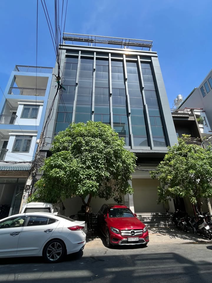 Bán tòa nhà mặt tiền Nguyễn Hữu Cảnh, Bình Thạnh 51m² chỉ 15 tỷ - Đầu tư sinh lời ngay!