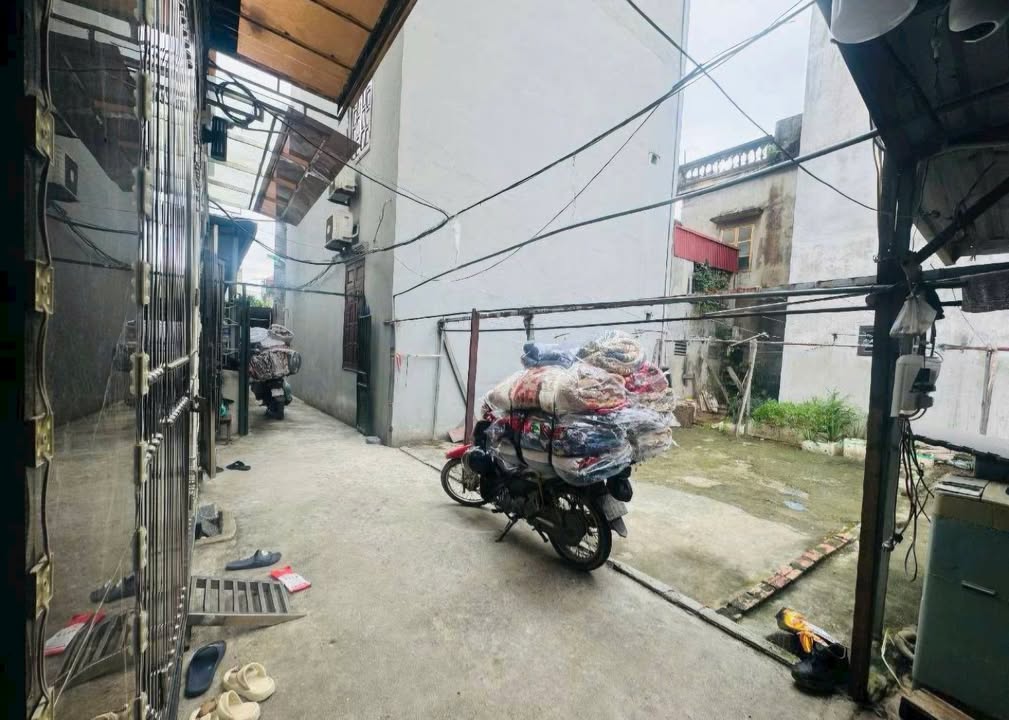 Đất nền 46.8m² Ngõ 201 Phúc Lợi, Long Biên - Giá chỉ 5 tỷ VND, thương lượng ngay!