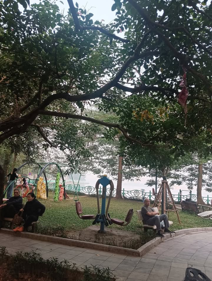 Nhà phố Quảng Khánh Tây Hồ 73m² giá 26 tỷ - View Hồ Tây tuyệt đẹp!