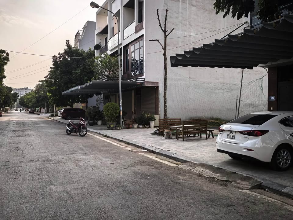 FrontHouse đường Đồng Lễ 70m² giá 4 tỷ - Kinh doanh sầm uất!