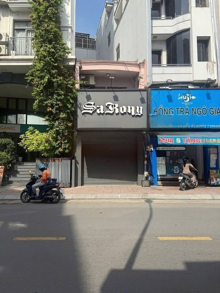 Nhà mặt tiền đường Huỳnh Văn Bánh, Phú Nhuận 68m² - Kinh doanh sầm uất chỉ 35 triệu