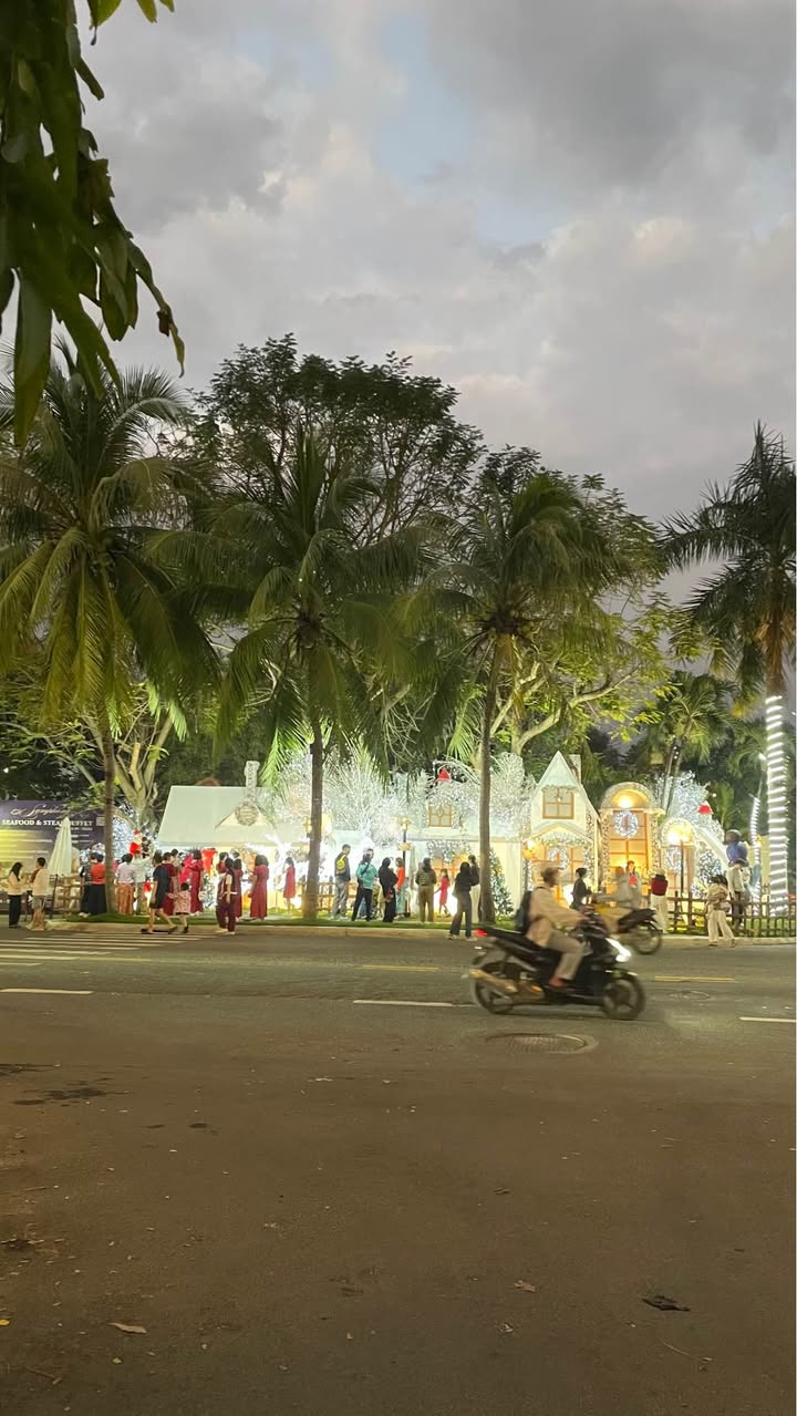 Căn hộ góc 2 mặt tiền 145.4m² giá 33.5 tỷ - Sát biển Mỹ Khê, dòng tiền 2 tỷ/năm!