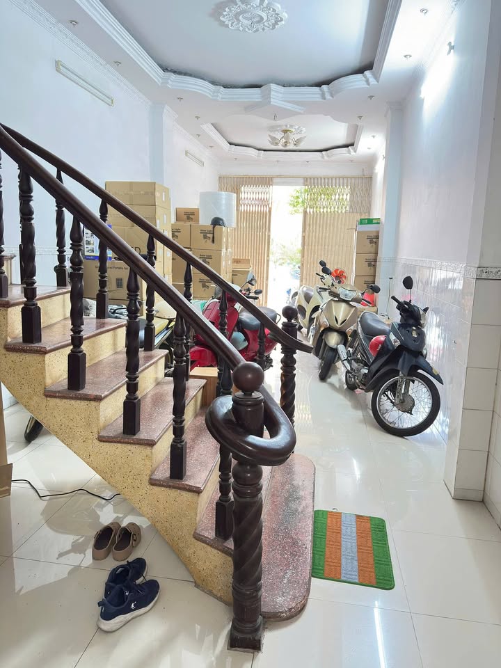 Nhà mặt tiền Trần Văn Kiểu, Q6, 72m² giá 13.5 tỷ - Cơ hội đầu tư sinh lời!