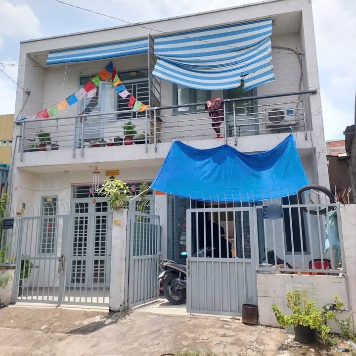 Cặp nhà đôi Tân Kiên Bình Chánh 118m² giá 5.5 tỷ - Sẵn sàng cho thuê ngay!