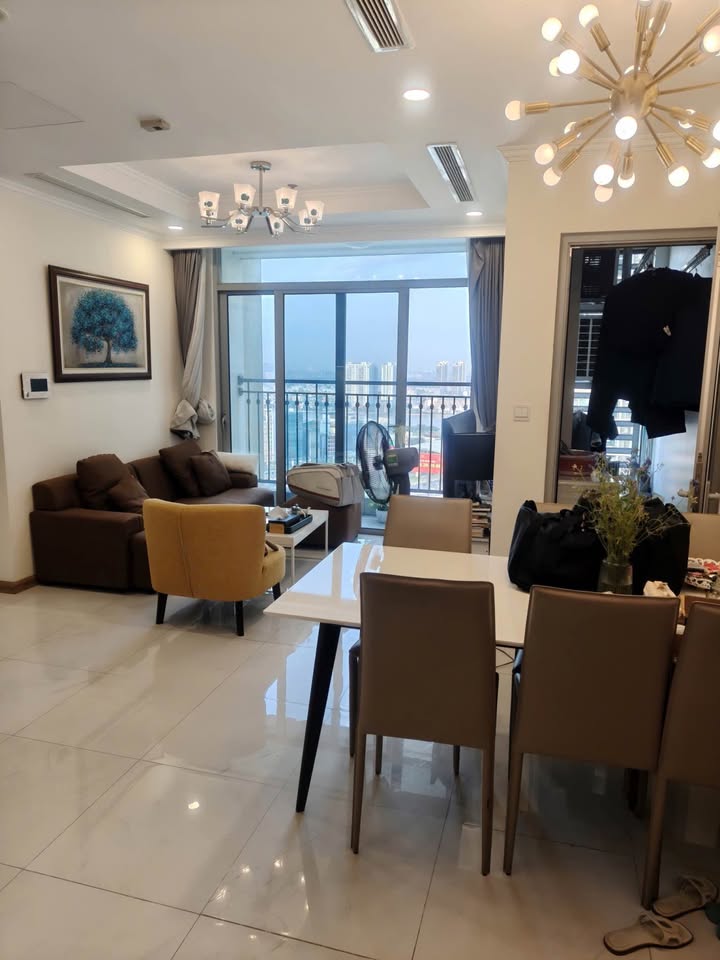 Căn hộ Vinhomes Central Park 91m² giá 28 triệu - Full nội thất, view sông tuyệt đẹp!