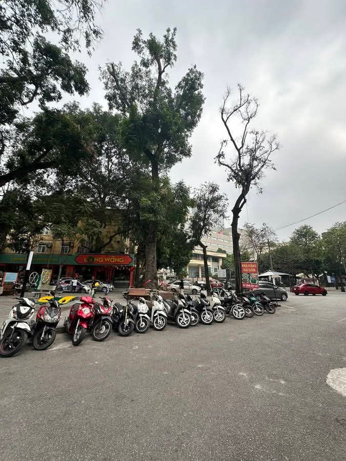 Bán đất tặng nhà mặt phố Tăng Bạt Hổ, Hai Bà Trưng 224m² - Dòng tiền 160 triệu/tháng!