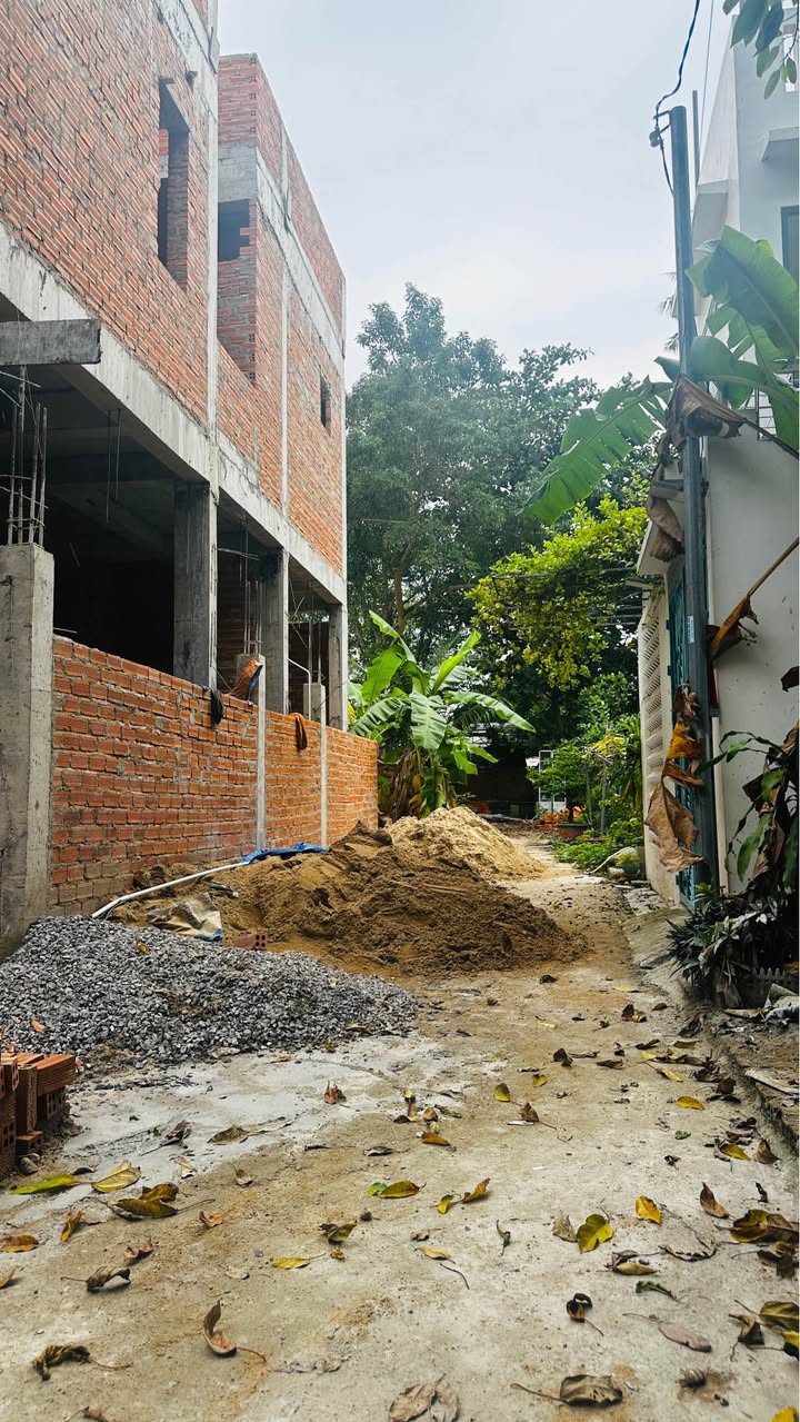 Đất nền Nha Trang 61,3m² giá 3,68 tỷ - Vị trí gần biển Hòn Chồng