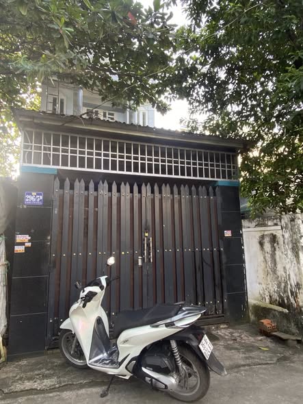 Nhà mặt tiền đường Tam Đông 23, Hóc Môn 100m² giá chỉ 5 triệu - Sẵn sàng cho thuê ngay!