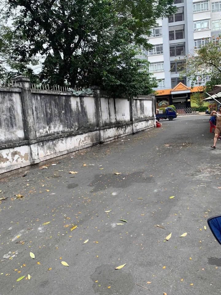 Nhà bán chính chủ hẻm 8m đường Nguyễn Văn Luông 18m² giá 2.55 tỷ - Tiện sửa chữa, vị trí thuận lợi!