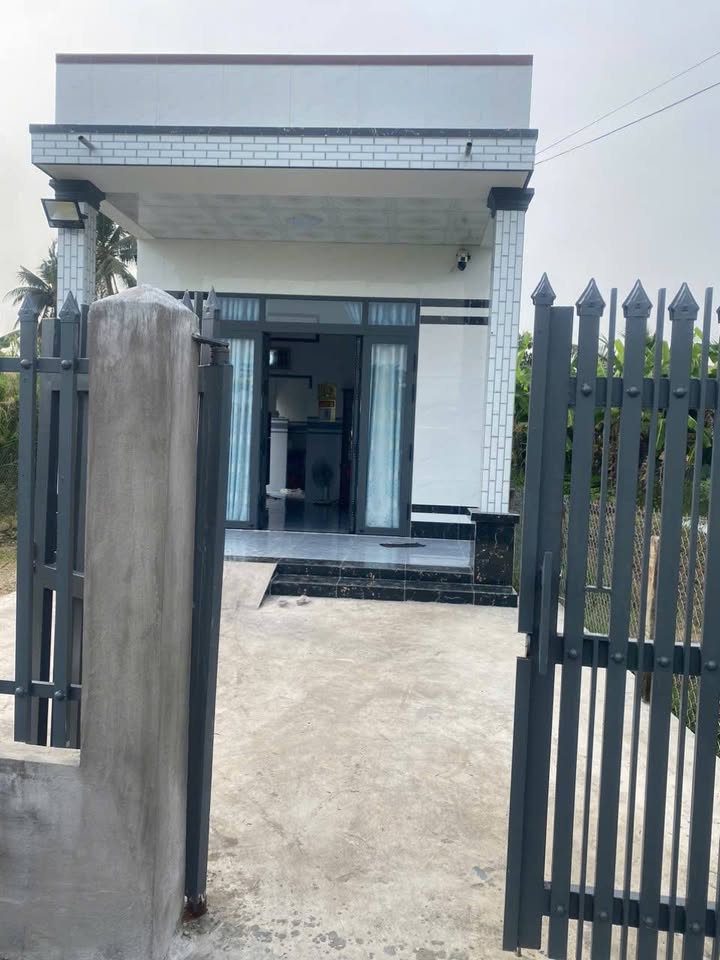 Nhà mới xây 144m² ở Bình Trinh Đông, giá chỉ 900 triệu - Sẵn sàng vào ở ngay!