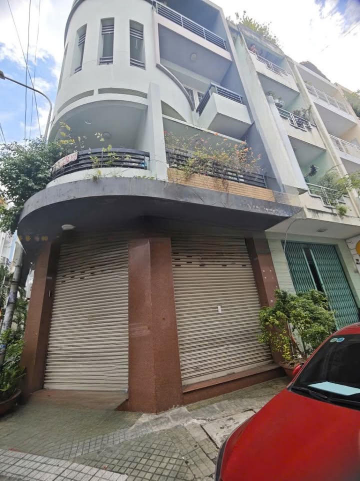 Mặt bằng kinh doanh 2 mặt tiền đường Hoa Lan, Phú Nhuận 96m² - Vị trí siêu hot cho thương hiệu của bạn!