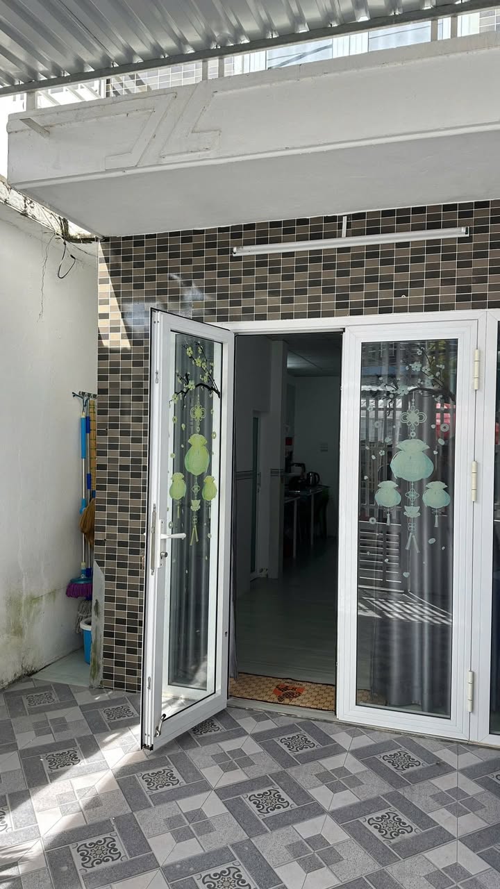 Nhà nguyên căn Hưng Long 2 tầng, 3PN, giá 5 triệu - Đầy đủ nội thất, gần biển!