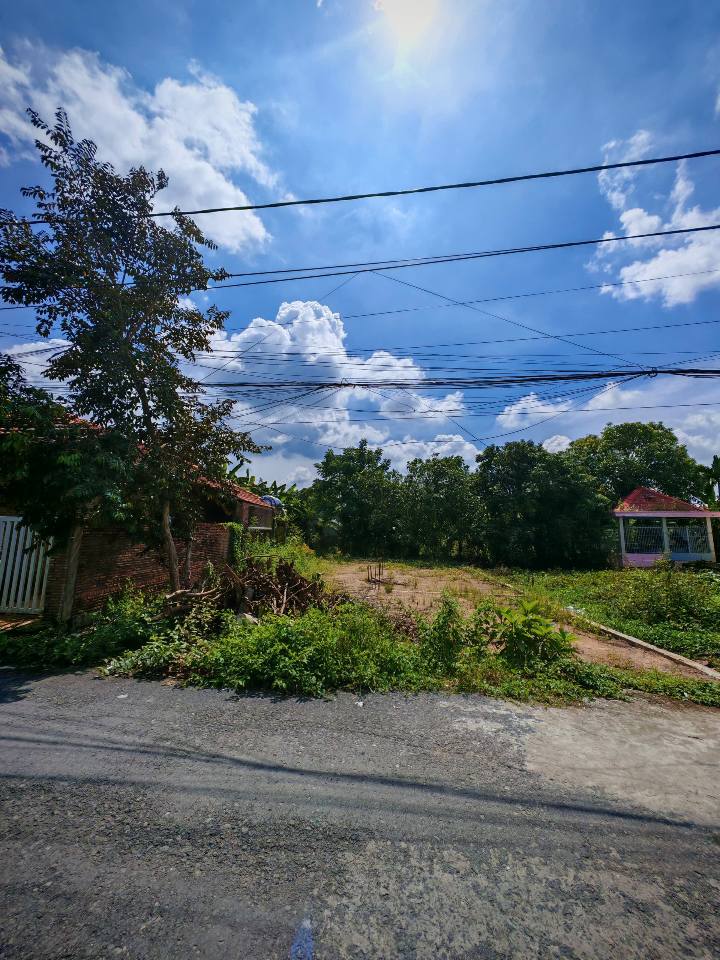 Bán Đất Mặt Tiền Đường Cặp Rạch Gòi Lớn, Mỹ Quý 240m² - Giá chỉ 2.16 tỷ!