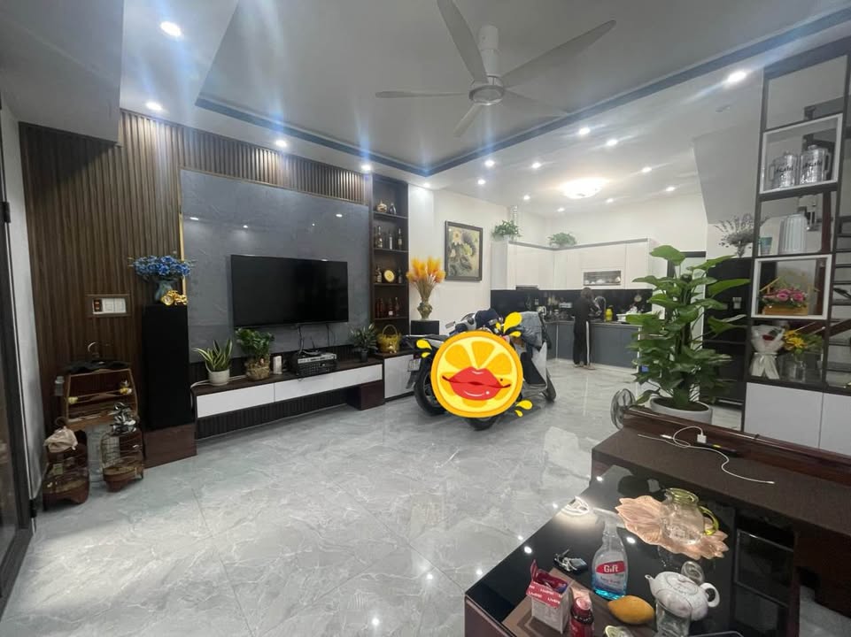 Nhà Đằng Hải 40m² giá 2.98 tỷ - Ô tô vào tận cửa, full đồ nội thất!