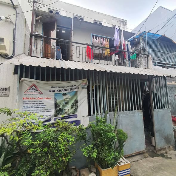 Nhà riêng hẻm 4m Lũy Bán Bích, quận 11, 45m² giá 4.15 tỷ - Hướng Đông, sẵn sàng vào ở!