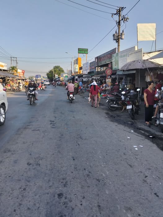 Đất thổ cư 645m² mặt tiền Quốc Lộ 62, xã Mỹ An - Giá chỉ 3 tỷ VND!