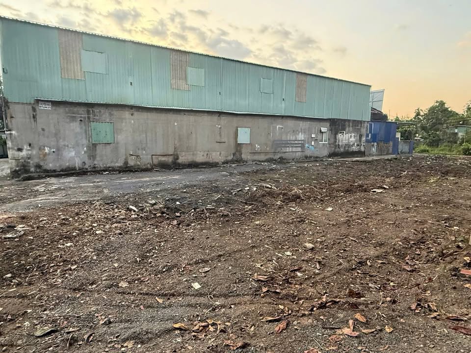 Đất mặt tiền bờ kênh cống hộp Thạnh Xuân 52, quận 12, giá 4.3 tỷ - Thích hợp kinh doanh!