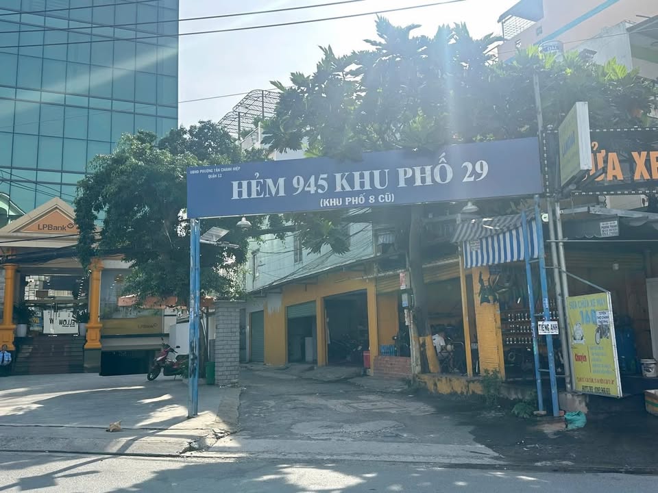 Nhà phố 945/29 Nguyễn Ảnh Thủ, Quận 12, 72m² giá 7.8 tỷ - Ô tô vào tận nhà!