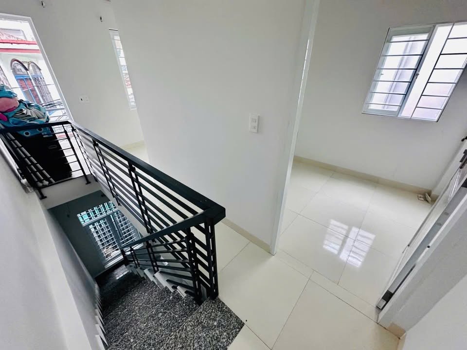 Nhà hẻm đường Song Hào, Phước Hải, Nha Trang 24m² giá chỉ 1.95 tỷ - Cơ hội đầu tư tuyệt vời!