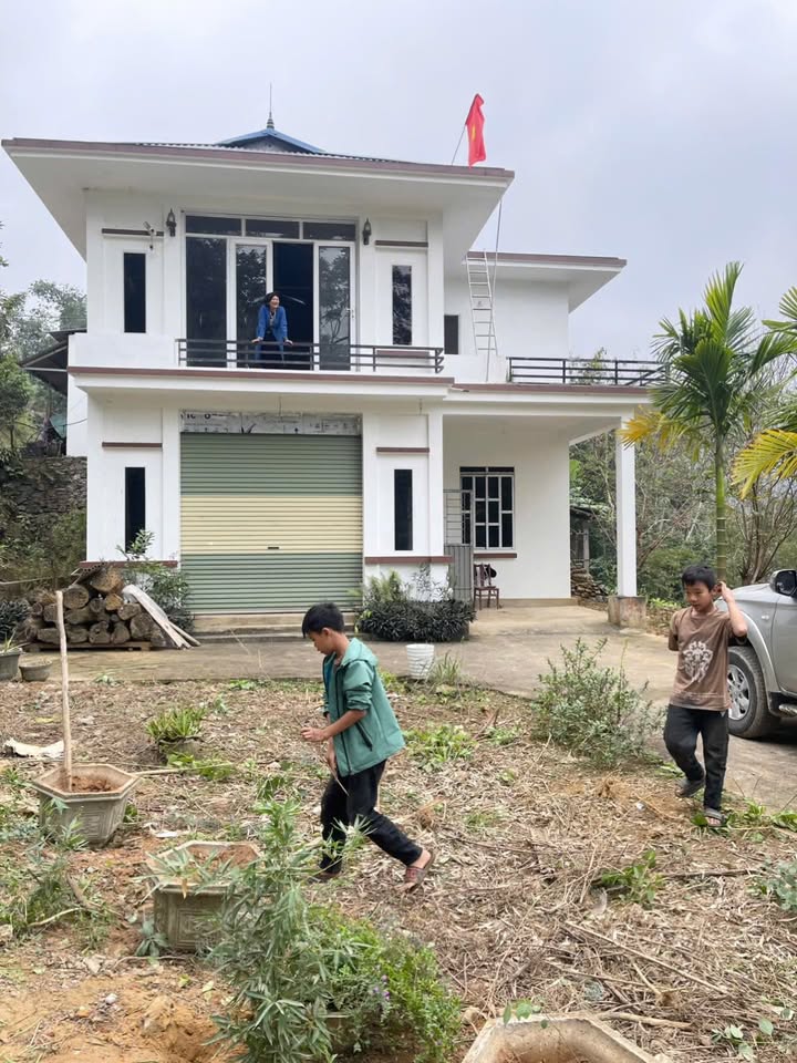 Đất nền Đồng Chum Đà Bắc 400m² giá 799 triệu - Nhà 2 tầng kiên cố sẵn sàng ở ngay!