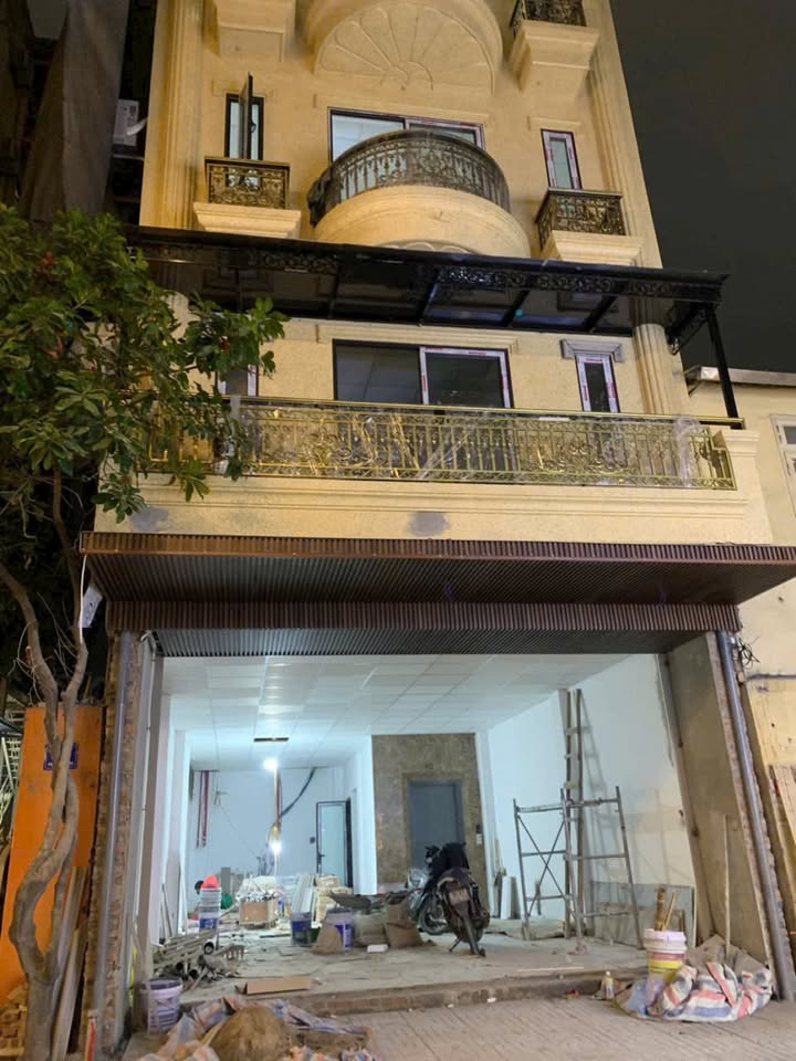 Cho thuê mặt bằng kinh doanh Pháo Đài Láng Đống Đa 75m² giá 15 triệu - Không gian thông thoáng lý tưởng!