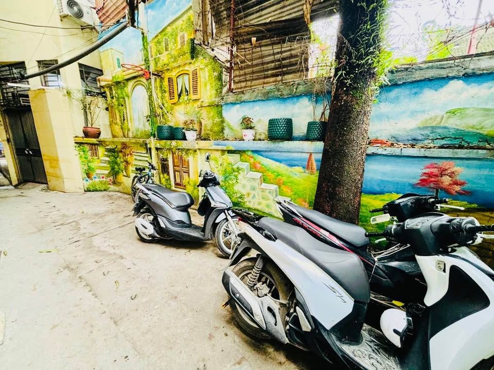 Nhà đẹp phố Đội Cấn 42m² giá thỏa thuận - Thiết kế hiện đại, sổ đỏ vuông vắn!