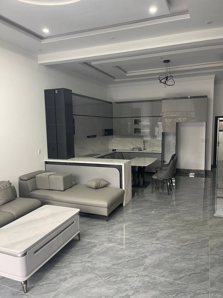 Nhà lầu siêu đẹp tại Buôn Hồ, Đắk Lắk 114m² giá 4.95 tỷ - Sẵn sàng vào ở ngay!