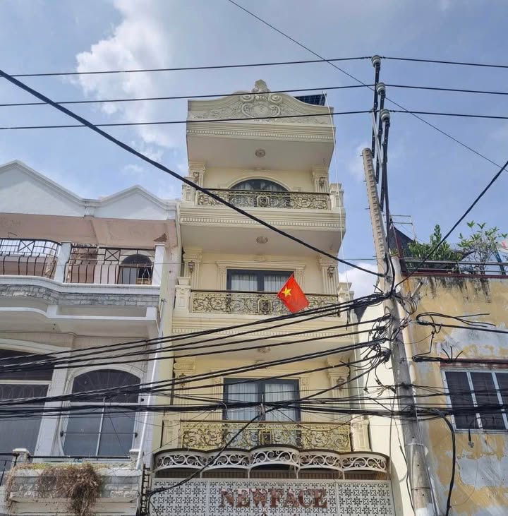 Nhà cho thuê Hương Lộ 2 Bình Tân 90m² giá 15 triệu - Full nội thất sang trọng!