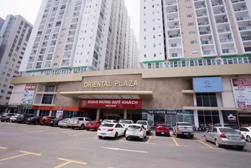 Căn hộ chung cư Oriental Plaza Tân Phú 85m² giá 10.5 triệu - Nhà mới, nội thất cơ bản