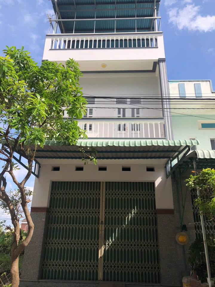 Nhà mặt tiền 3 tầng đường Hà Thanh, Đống Đa, Quy Nhơn 80m² - Pháp lý sổ hồng chính chủ!