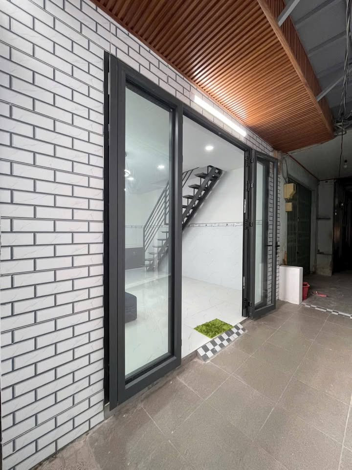 Nhà 1 trệt 1 lầu Thủ Đức 20m² giá 2.35 tỷ - Sổ hồng chính chủ, hỗ trợ vay ngân hàng!