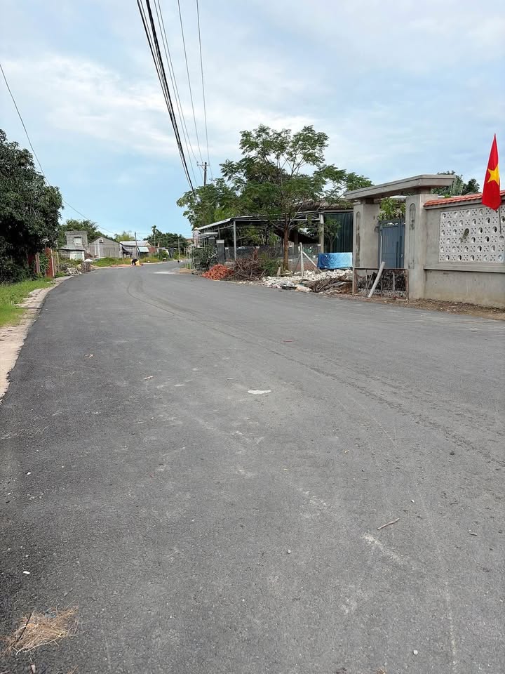 Đất nền Hòa Tiến Đà Nẵng 150m² giá 1.2 tỷ - Cách đường nhựa chỉ 15m!