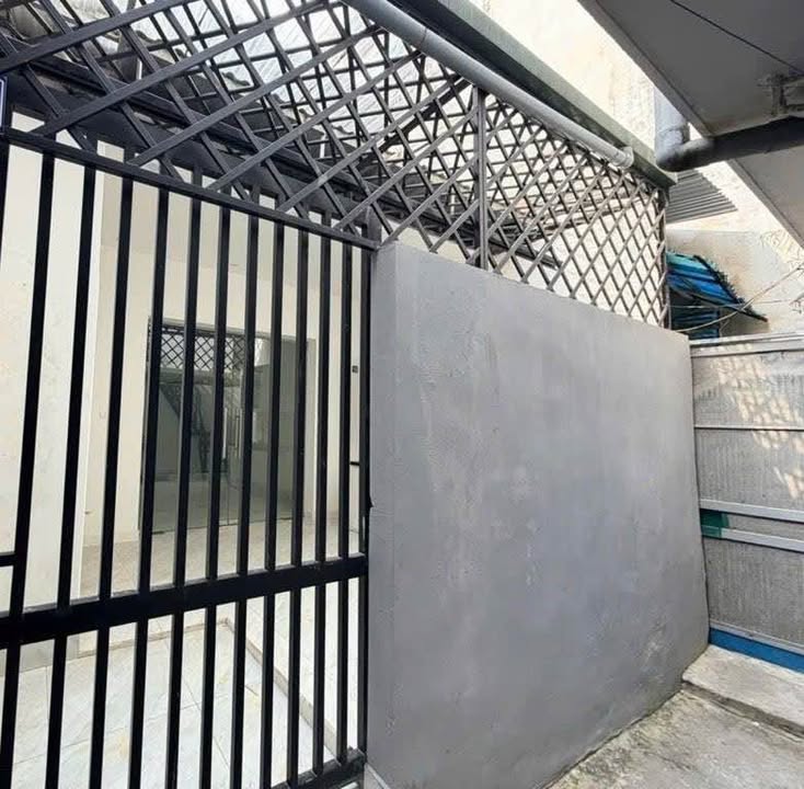 Nhà riêng Đội Cấn 41m² giá 6 tỷ - Ngõ thông, nhà đẹp, sổ đỏ chính chủ!