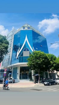 Bán FrontHouse 369B Nguyễn Trãi, Quận 1 - Đầu tư sinh lời cao với hợp đồng thuê 33.000 USD/tháng